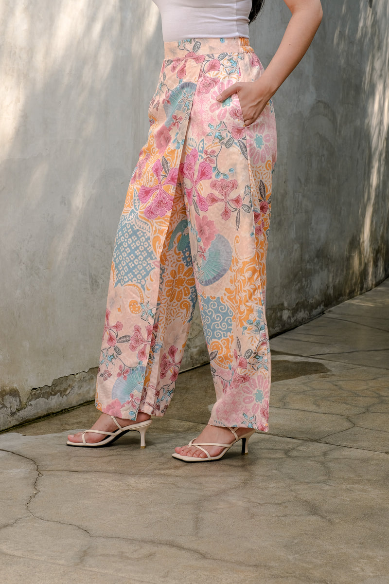 Anggrek Kebutan Wide - Legged Pants