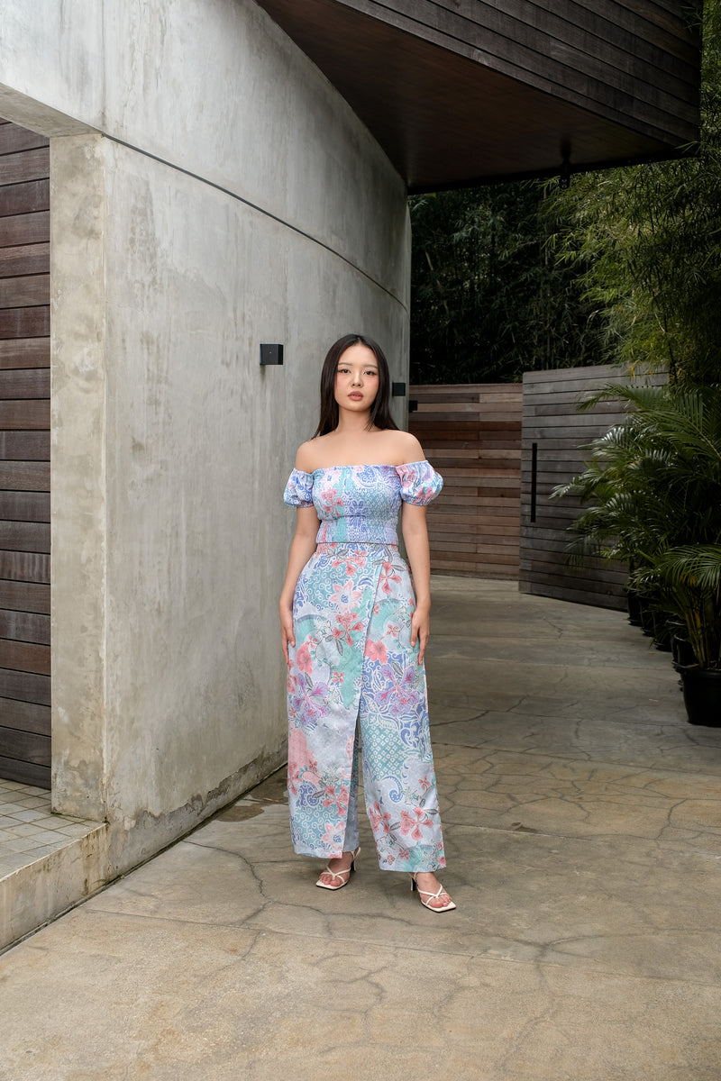 Anggrek Jingga Smocked Crop Top